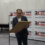 Kielce. Podsumowanie akcji "Choinka pod choinkę". Janusz Knap - prezes Radia Kielce / Radio Kielce