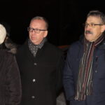 Program Interwencja. Na zdjęciu od lewej: mieszkanka ulicy Działkowej w Kielcach, Jarosław Bukowski - kielecki radny, Tadeusz Kozior – kielecki radny. / Krzysztof Bujnowicz / Radio Kielce