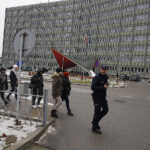 Alarm bombowy w ŚUW. Ewakuacja urzędu / Aneta Cielibała-Gil / Radio Kielce