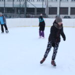 Lodowisko „Biały Orlik ”przy Pływalni Miejskiej w Busku-Zdroju / Marta Gajda / Radio Kielce