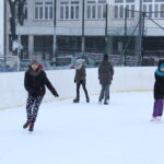 Lodowisko „Biały Orlik ”przy Pływalni Miejskiej w Busku-Zdroju / Marta Gajda / Radio Kielce
