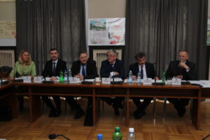 IV Sesja Rady Powiatu w Busku-Zdroju, uchwalenie budżetu powiatu buskiego na rok 2019 / Marta Gajda / Radio Kielce