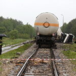 16.05.2018 Wólka Plebańska. Wykoleiła się cysterna kolejowa gazem propan - butan po zderzeniu z ciężarówką / Jarosław Kubalski / Radio Kielce