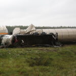 16.05.2018 Wólka Plebańska. Wykoleiła się cysterna kolejowa gazem propan - butan po zderzeniu z ciężarówką / Jarosław Kubalski / Radio Kielce