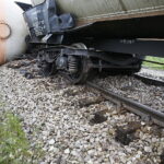 16.05.2018 Wólka Plebańska. Wykoleiła się cysterna kolejowa gazem propan - butan po zderzeniu z ciężarówką / Jarosław Kubalski / Radio Kielce