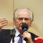 07.01.2019 Kielce. Wiesław Myśliwski spotkał się z czytelnikami w Wojewódzkiej Bibliotece Publicznej w ramach promocji swojej nowej książki "Ucho Igielne" / Jarosław Kubalski / Radio Kielce