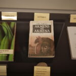 07.01.2019 Kielce. Wiesław Myśliwski spotkał się z czytelnikami w Wojewódzkiej Bibliotece Publicznej w ramach promocji swojej nowej książki "Ucho Igielne". Spotkaniu towarzyszyła wystawa książek Wiesława Myśliwskiego wydanych w różnych językach / Jarosław Kubalski / Radio Kielce