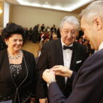 08.01.2019 Kielce. Prezydent Bogdan Wenta wręczył medale za długoletnie pożycie małżeńskie. Państwo Elżbieta i Janusz Piątek / Jarosław Kubalski / Radio Kielce