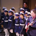 10.01.2019 Kielce. Koncert kolęd w WDK. Dzieci ze szkoły podstawowej w Bilczy i policjanci / Jarosław Kubalski / Radio Kielce