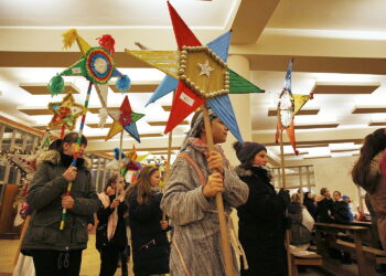 Kolędnicy na świętokrzyskiej wsi