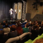 12.01.2019 Kielce. Teatr Lalki i Aktora "Kubuś". Licytacja pacynki Doktora ze spektaklu "Mały Tygrys Pietrek" na rzecz WOŚP / Jarosław Kubalski / Radio Kielce