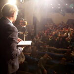 12.01.2019 Kielce. Teatr Lalki i Aktora "Kubuś". Licytacja pacynki Doktora ze spektaklu "Mały Tygrys Pietrek" na rzecz WOŚP / Jarosław Kubalski / Radio Kielce