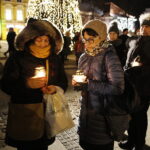 14.01.2019 Kielce. Rynek. Światełko dla zamordowanego prezydenta Gdańska Pawła Adamowicza / Jarosław Kubalski / Radio Kielce