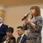 28.01.2019 Kielce. Spotkanie rodziców w sprawie naboru do szkół średnich. Świętokrzyski Kurator Oświaty Kazimierz Mądzik, pełnomocnik prezydenta Danuta Papaj, zastępca prezydenta Marcin Różycki i Anita Stanisławska, dyrektor Wydziału Edukacji, Profilaktyki i Pożytku Publicznego Różycki / Jarosław Kubalski / Radio Kielce