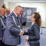 Kielce. Powołanie insp. Pawła Dzierżaka na stanowisko Komendanta Wojewódzkiego Policji w Kielcach. Na zdjęciu: insp. Paweł Dzierżak oraz Agata Wojtyszek, wojewoda świętokrzyski / KWP w Kielcach