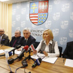 Konferencja w urzędzie marszałkowskim. Od lewej: Mariusz Gosek, Marek Bogusławski, Andrzej Bętkowski, Renata Janik i Marek Jońca / Jarosław Kubalski / Radio Kielce
