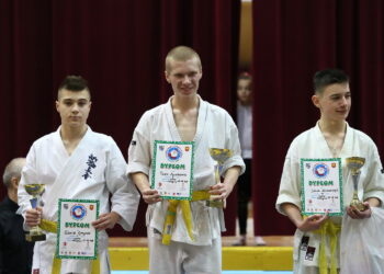 Mikołajkowy turniej karate. Daniel Gmyrek, Piotr Suchenia,  Jakub Kowalczyk / Marzena Mąkosa / Radio Kielce