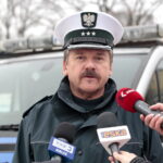 Punkt kontroli autokarów na parkingu przy stadionie piłkarskim przy ulicy Ściegiennego w Kielcach. Na zdjęciu: Waldemar Wiedeński - szef Wojewódzkiej Inspekcji Transportu Drogowego w Kielcach / Marzena Mąkosa / Radio Kielce