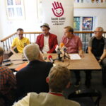 Konferencja prasowa dotycząca pierwszej premiery w nowym sezonie. Na zdjęciu (od lewej): Błażej Twarowski - aktor; Michał Dąbrowski - reżyser; Robert Drobniuch - dyrektor Teatru Lalki i Aktora "Kubuś" i Dariusz Panas - scenograf / Marzena Mąkosa / Radio Kielce