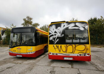 Zniszczone autobusy w bazie MPK w Kielcach / Marzena Mąkosa / Radio Kielce