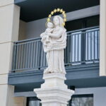 Rzeźba Matki Boskiej przy ulicy Ściegiennego / Marzena Mąkosa / Radio Kielce