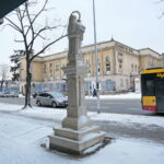 Rzeźba Matki Boskiej przy ulicy Ściegiennego / Marzena Mąkosa / Radio Kielce