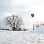 Zima. Droga zaśnieżona  / Marzena Mąkosa / Radio Kielce