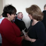 Regionalne spotkanie opłatkowe Zarządu Regionu Świętokrzyskiego NSZZ "Solidarność". Danuta Papaj - pełnomocnik prezydenta Kielc i Małgorzata Kiebzak - dyrektor świętokrzyskiego narodowego funduszu zdrowia / Marzena Mąkosa / Radio Kielce