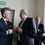 Regionalne spotkanie opłatkowe Zarządu Regionu Świętokrzyskiego NSZZ "Solidarność". Na zdjęciu: Krzysztof Słoń - senator RP i Przemysław Predygier - prezes TVP3 Kielce / Marzena Mąkosa / Radio Kielce