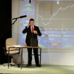 Spektakl pt. „Opowieść wigilijna” w wykonaniu młodych aktorów w kościele św. Jadwigi / Marzena Mąkosa / Radio Kielce