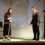 Spektakl pt. „Opowieść wigilijna” w wykonaniu młodych aktorów w kościele św. Jadwigi / Marzena Mąkosa / Radio Kielce