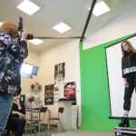 Sesja zdjęciowa strojów folkowych zaprojektowanych przez studentów UJK / Marzena Mąkosa / Radio Kielce