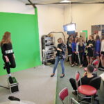 Sesja zdjęciowa strojów folkowych zaprojektowanych przez studentów UJK / Marzena Mąkosa / Radio Kielce