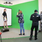 Sesja zdjęciowa strojów folkowych zaprojektowanych przez studentów UJK / Marzena Mąkosa / Radio Kielce