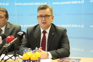 Spotkanie noworoczne w Starostwie Powiatowym. Tomasz Pleban - zastępca starosty kieleckiego / Marzena Mąkosa / Radio Kielce
