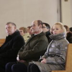 Jarosław Kaczyński w Starachowicach. Msza święta  w przeddzień 6. rocznicy śmierci Jadwigi Kaczyńskiej. Po lewej Jarosław Rusiecki - senator RP / Marzena Mąkosa / Radio Kielce