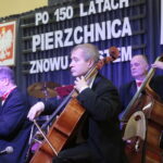 Uroczystości związane z odzyskaniem po 150 latach praw miejskich przez Pierzchnicę oraz jubileuszowa XX edycja konkursu "Człowiek Roku" / Marzena Mąkosa / Radio Kielce