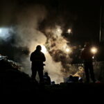 Awaria sieci ciepłowniczej na osiedlach Słoneczne Wzgórze i Świętokrzyskie. Ulica bpa Jaworskiego. Usuwanie awarii / Marzena Mąkosa / Radio Kielce