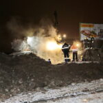 Awaria sieci ciepłowniczej na osiedlach Słoneczne Wzgórze i Świętokrzyskie. Ulica bpa Jaworskiego. Usuwanie awarii / Marzena Mąkosa / Radio Kielce