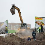 Awaria sieci ciepłowniczej na osiedlach Słoneczne Wzgórze i Świętokrzyskie. Ulica bpa Jaworskiego / Marzena Mąkosa / Radio Kielce