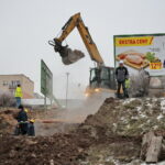 Awaria sieci ciepłowniczej na osiedlach Słoneczne Wzgórze i Świętokrzyskie. Ulica bpa Jaworskiego / Marzena Mąkosa / Radio Kielce