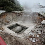 Awaria sieci ciepłowniczej na osiedlach Słoneczne Wzgórze i Świętokrzyskie. Ulica bpa Jaworskiego / Marzena Mąkosa / Radio Kielce