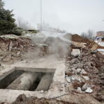 Awaria sieci ciepłowniczej na osiedlach Słoneczne Wzgórze i Świętokrzyskie. Ulica bpa Jaworskiego / Marzena Mąkosa / Radio Kielce