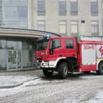 Alarmy bombowe. Ewakuacja Drugiego Urzędu Skarbowego przy ulicy Częstochowskiej / Marzena Mąkosa / Radio Kielce