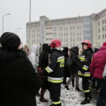 Alarmy bombowe. Ewakuacja Drugiego Urzędu Skarbowego przy ulicy Częstochowskiej / Marzena Mąkosa / Radio Kielce