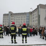 Alarmy bombowe. Ewakuacja Drugiego Urzędu Skarbowego przy ulicy Częstochowskiej / Marzena Mąkosa / Radio Kielce