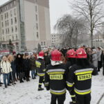 Alarmy bombowe. Ewakuacja Drugiego Urzędu Skarbowego przy ulicy Częstochowskiej / Marzena Mąkosa / Radio Kielce