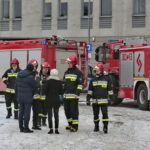 Alarmy bombowe. Ewakuacja Drugiego Urzędu Skarbowego przy ulicy Częstochowskiej / Marzena Mąkosa / Radio Kielce