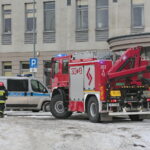 Alarmy bombowe. Ewakuacja Drugiego Urzędu Skarbowego przy ulicy Częstochowskiej / Marzena Mąkosa / Radio Kielce