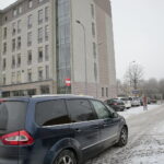 Alarmy bombowe. Ewakuacja Drugiego Urzędu Skarbowego przy ulicy Częstochowskiej / Marzena Mąkosa / Radio Kielce